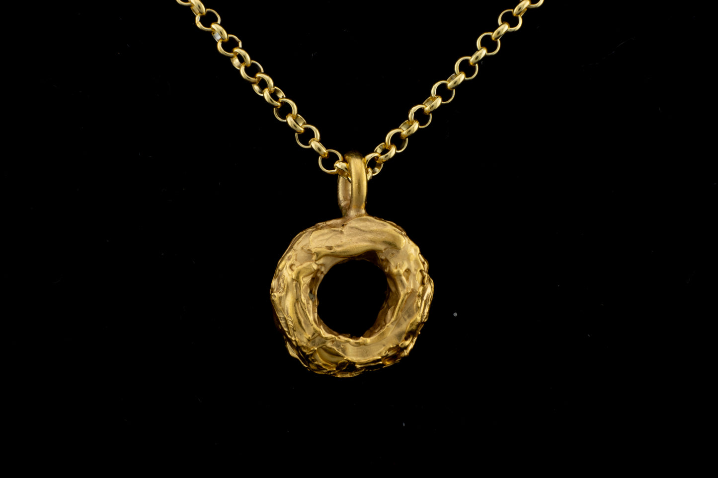 Colgante O bañado en oro