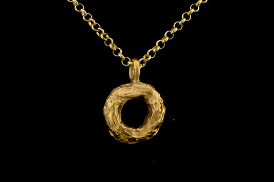 Colgante O bañado en oro
