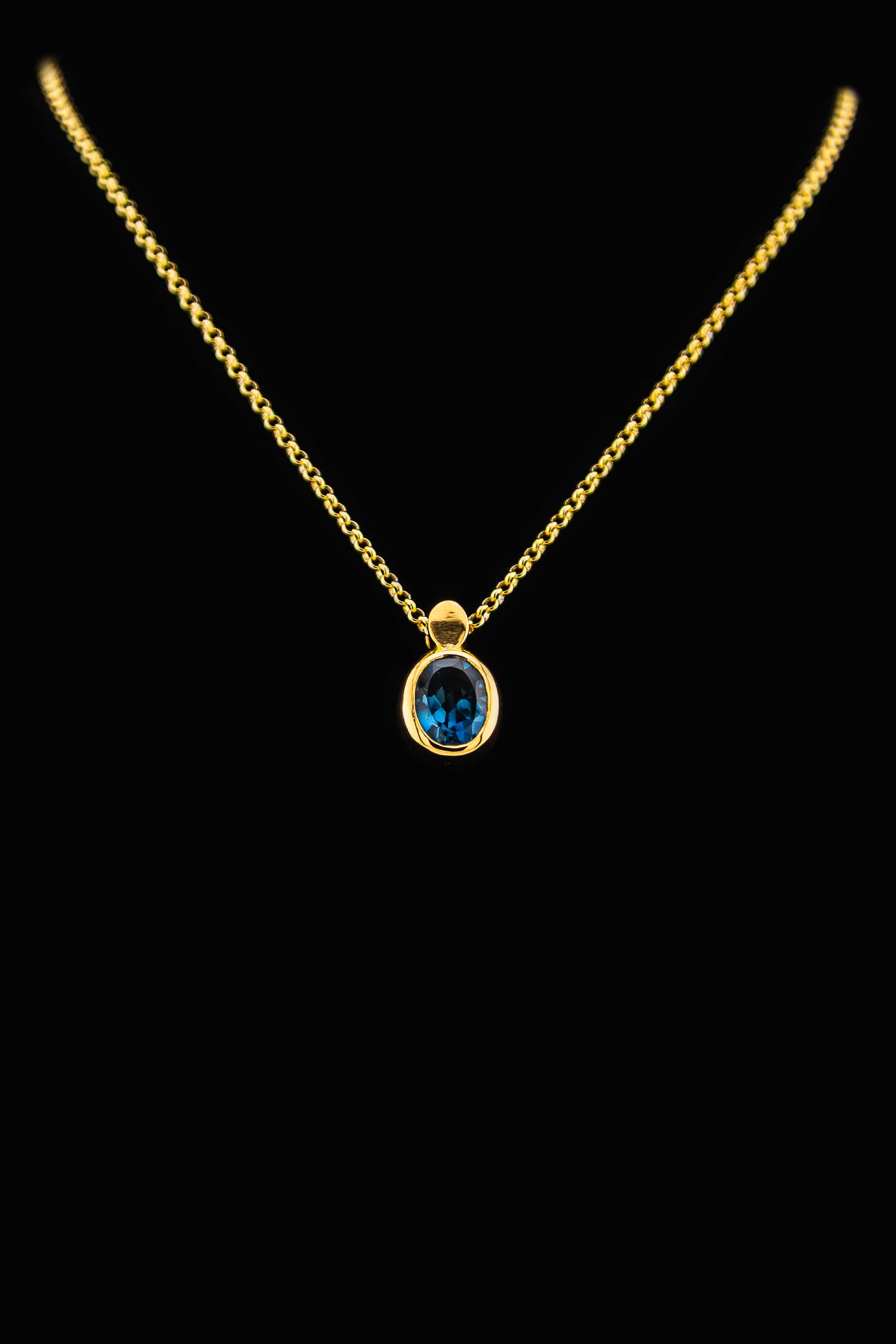 Collar Topacio Swiss Blue Oval