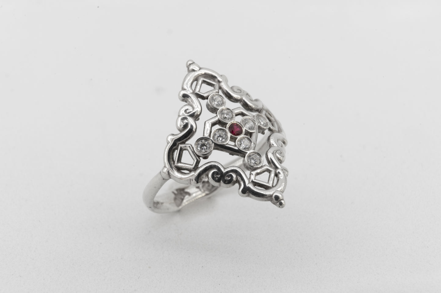 Anillo Creu Mallorquina JVP Rococó V1 Circonitas Blancas y Roja