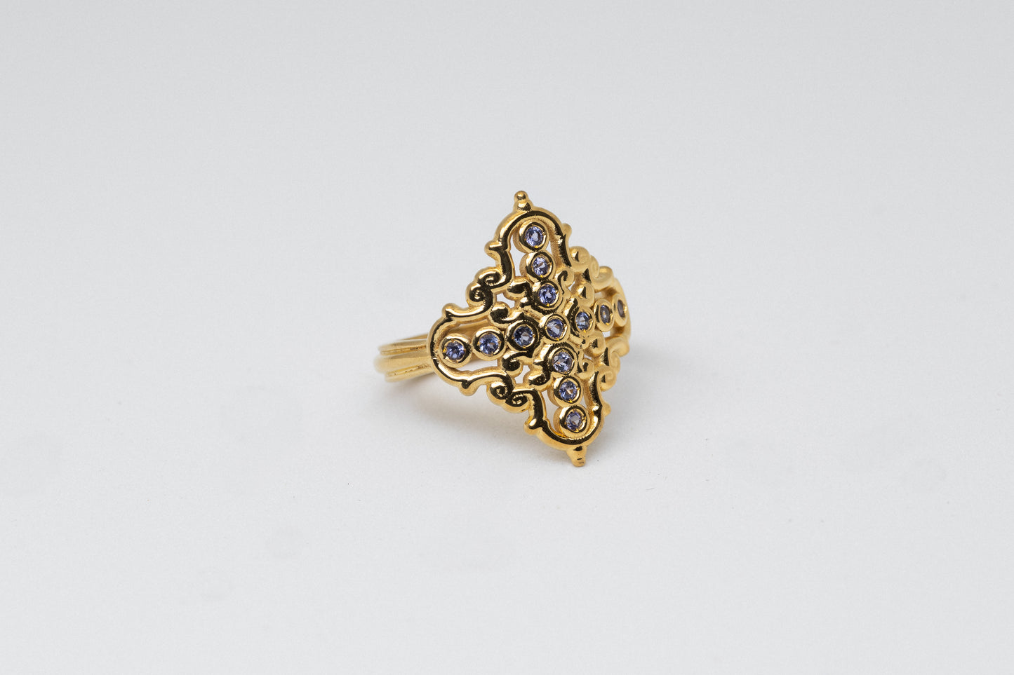 Anillo Creu Mallorquina JVP Rococó V2 Tanzanitas